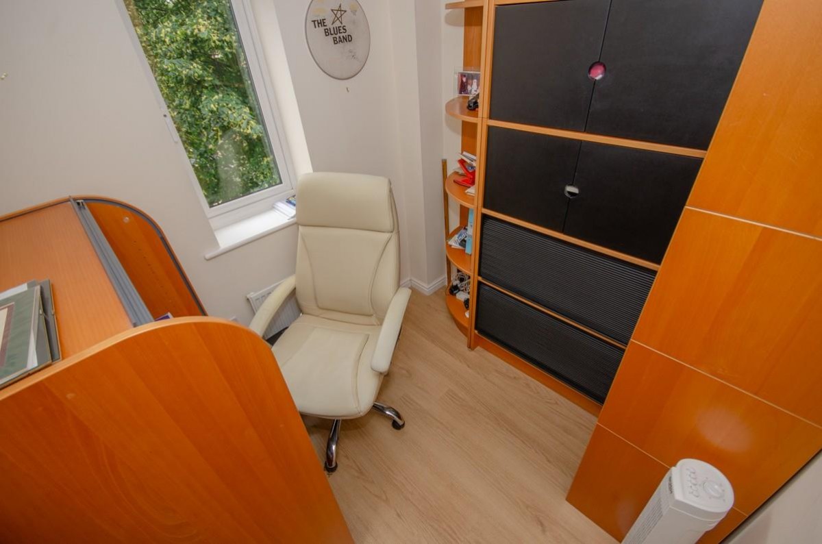 Newlands Lane, Lyde Green, Bristol, BS16 7GE