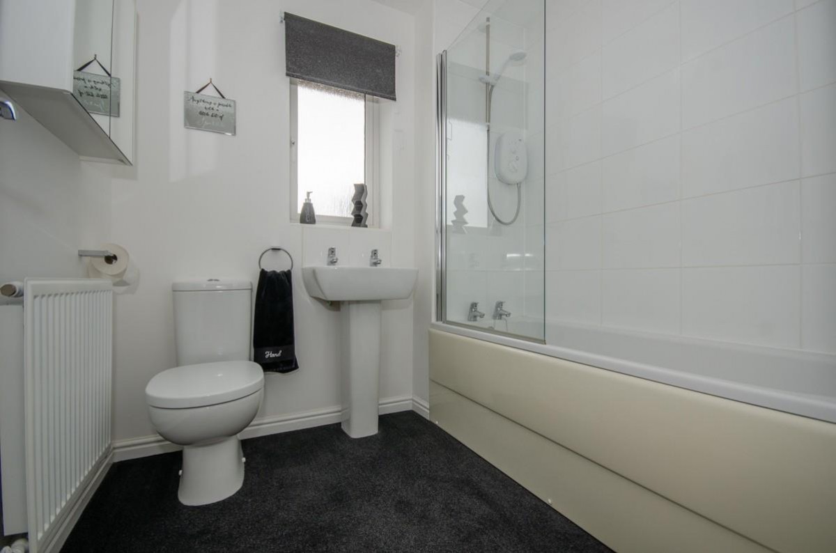 Newlands Lane, Lyde Green, Bristol, BS16 7GE