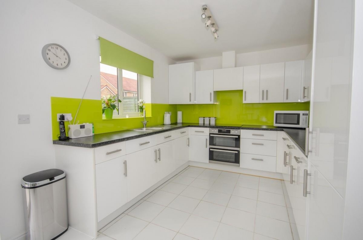Newlands Lane, Lyde Green, Bristol, BS16 7GE