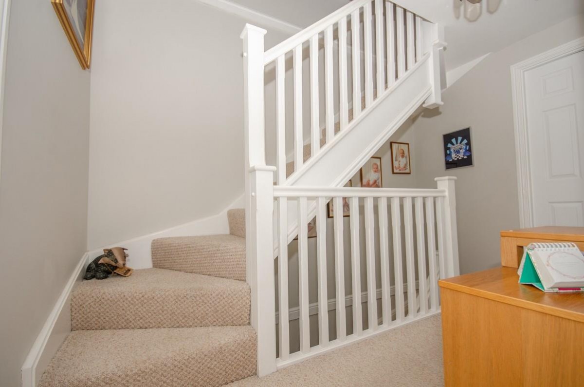 Newlands Lane, Lyde Green, Bristol, BS16 7GE