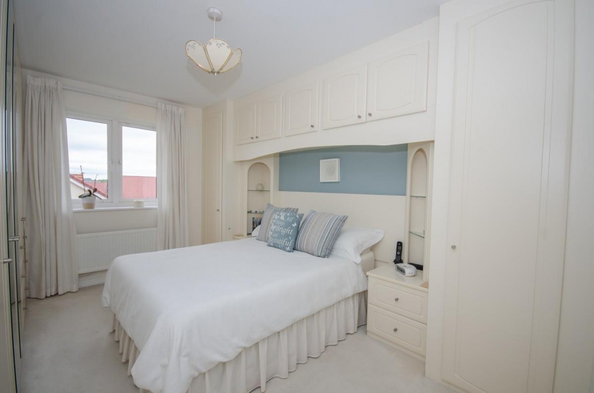 Newlands Lane, Lyde Green, Bristol, BS16 7GE
