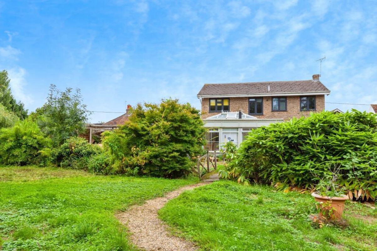 Bells Lane, Horton, Slough