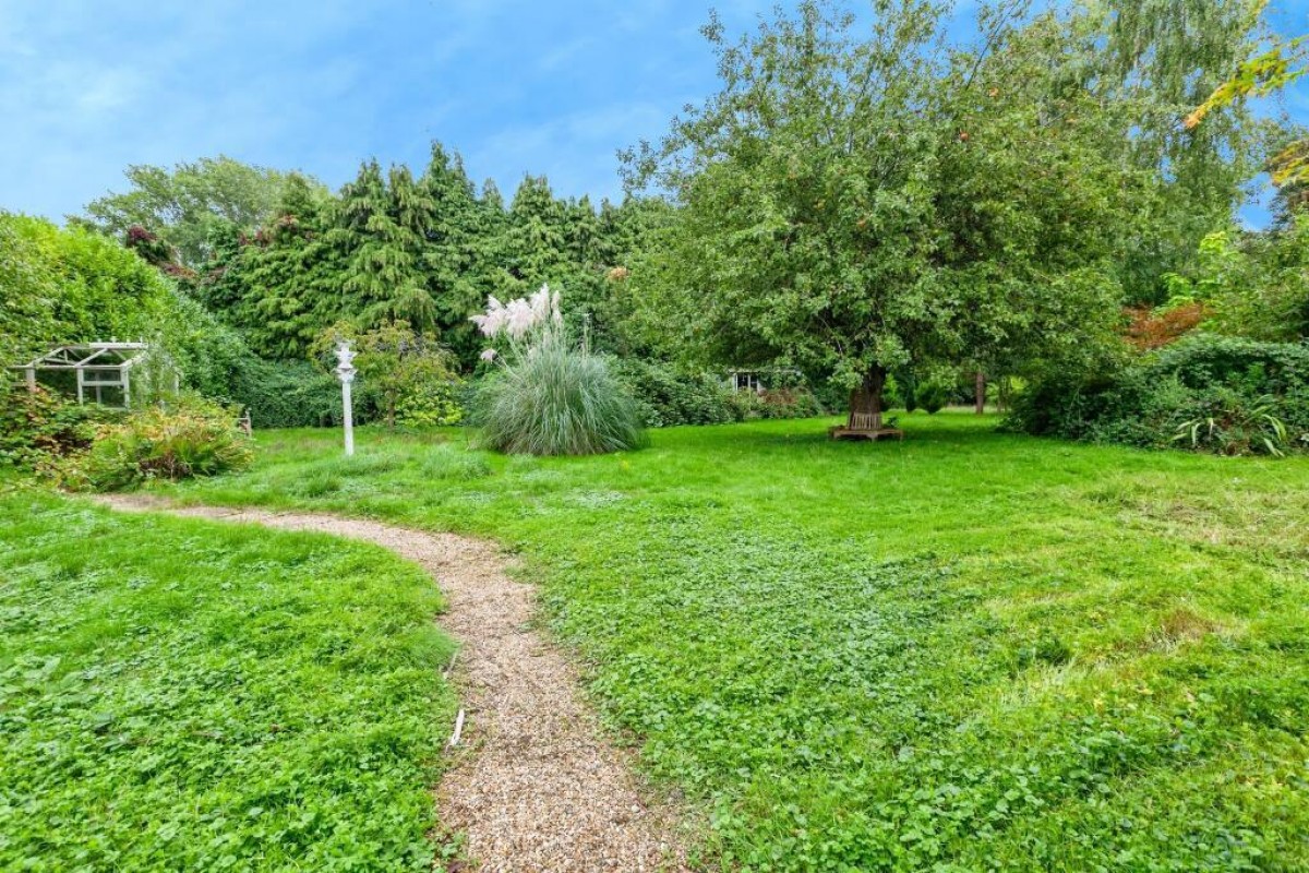 Bells Lane, Horton, Slough