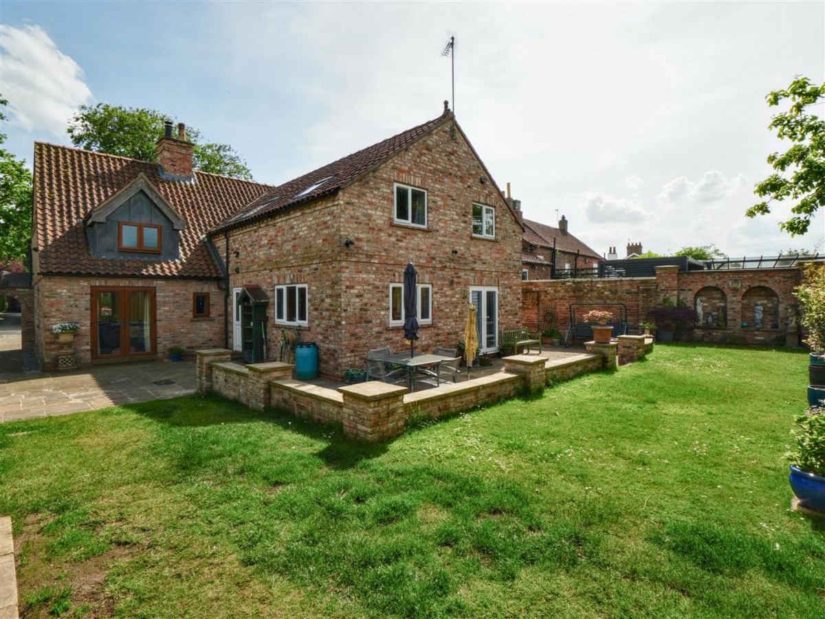 Oakwell, The Village, Wigginton, York