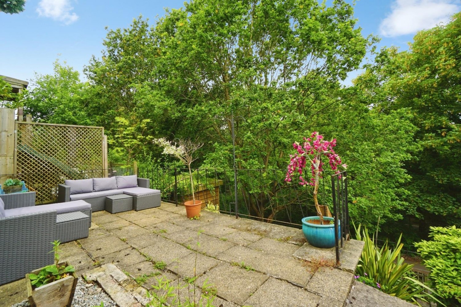 Walkley Bank Road, Rivelin, S6