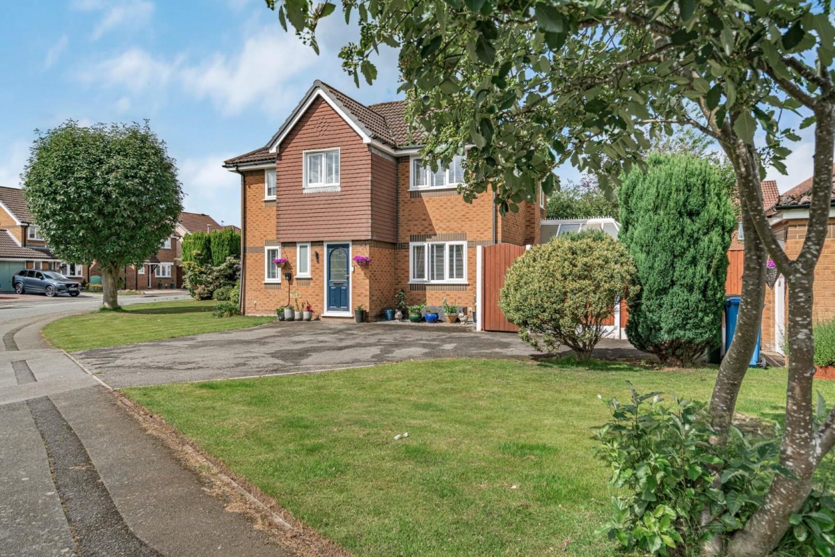 Lincoln Close, Warrington