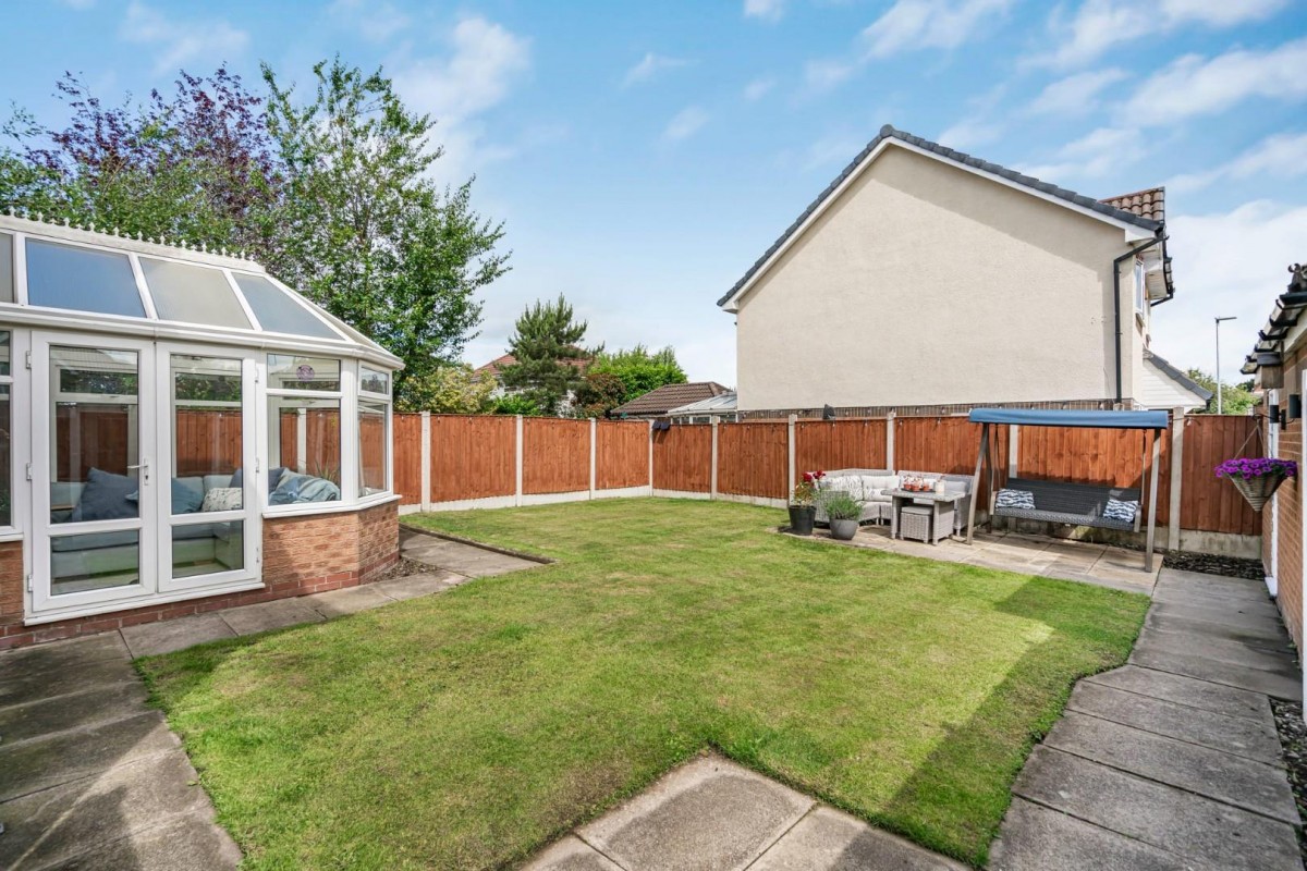 Lincoln Close, Warrington