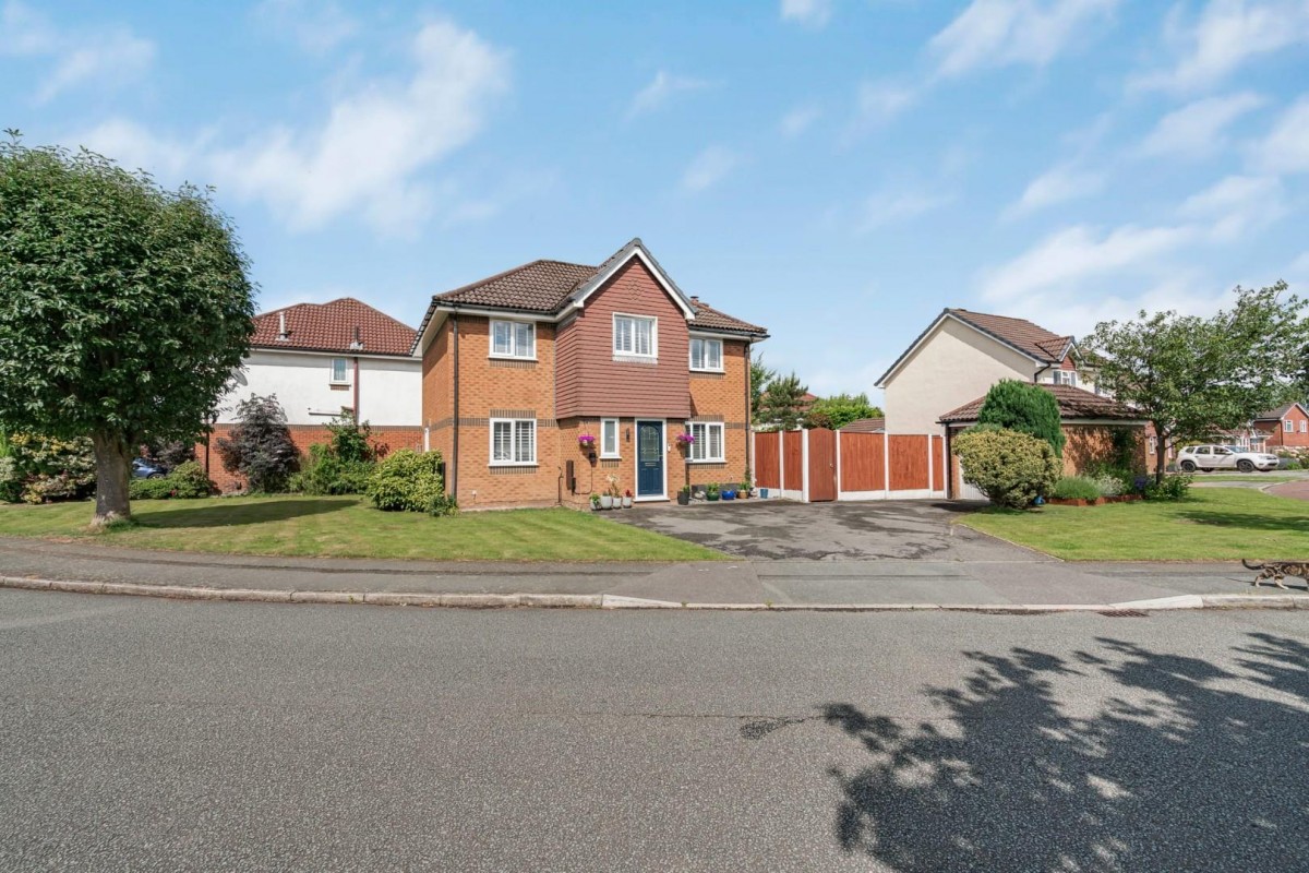 Lincoln Close, Warrington