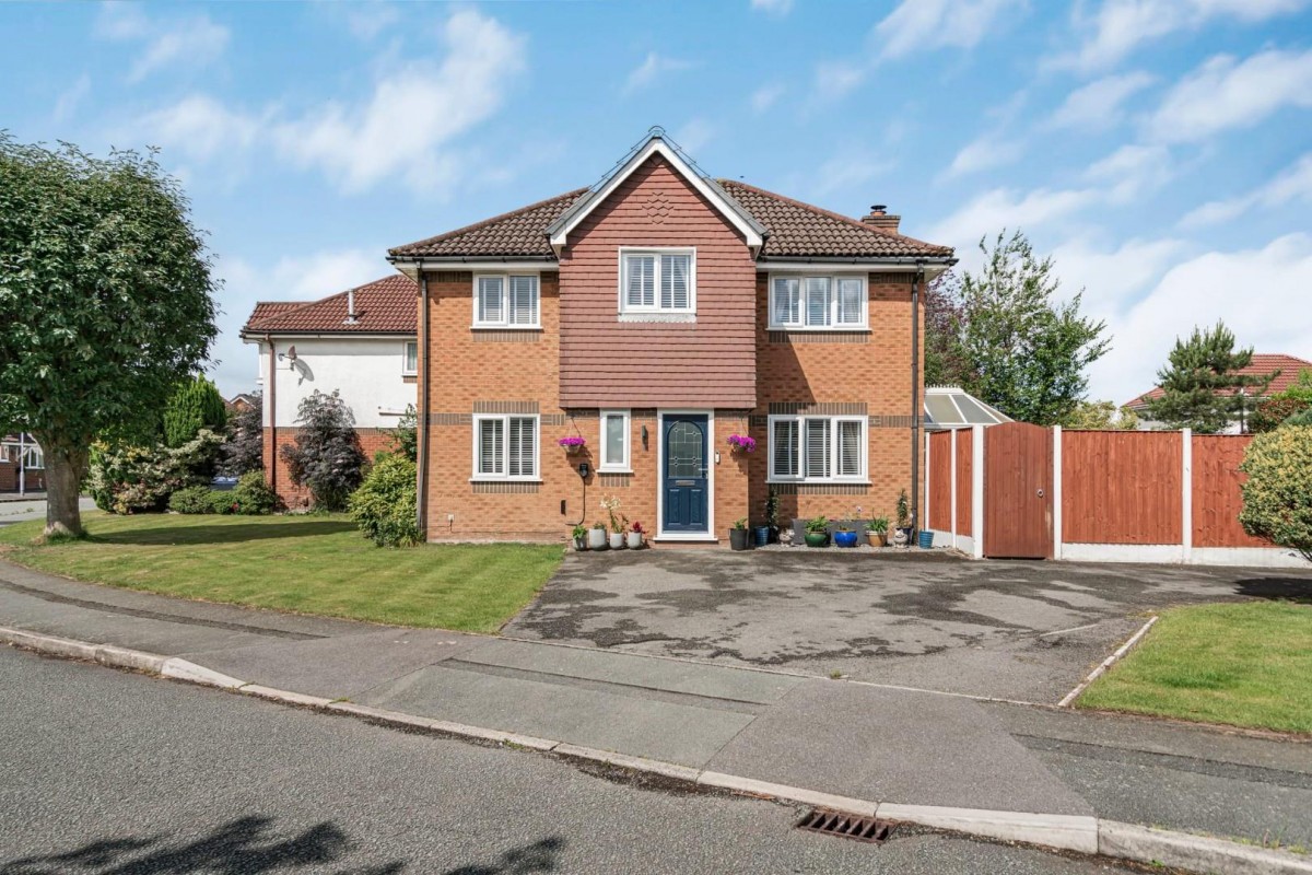 Lincoln Close, Warrington