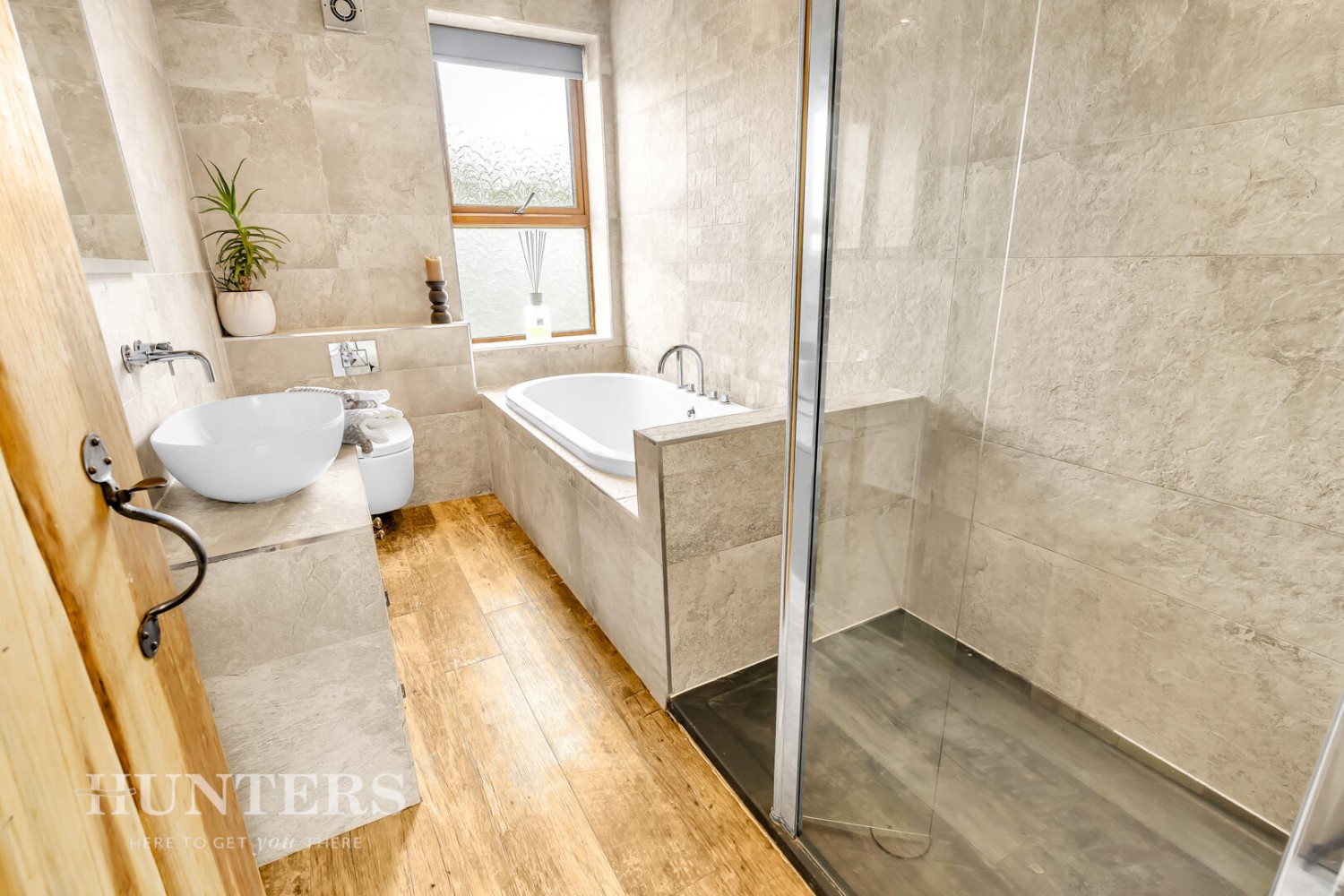 Hollingworth Road, Littleborough, OL15 0AU