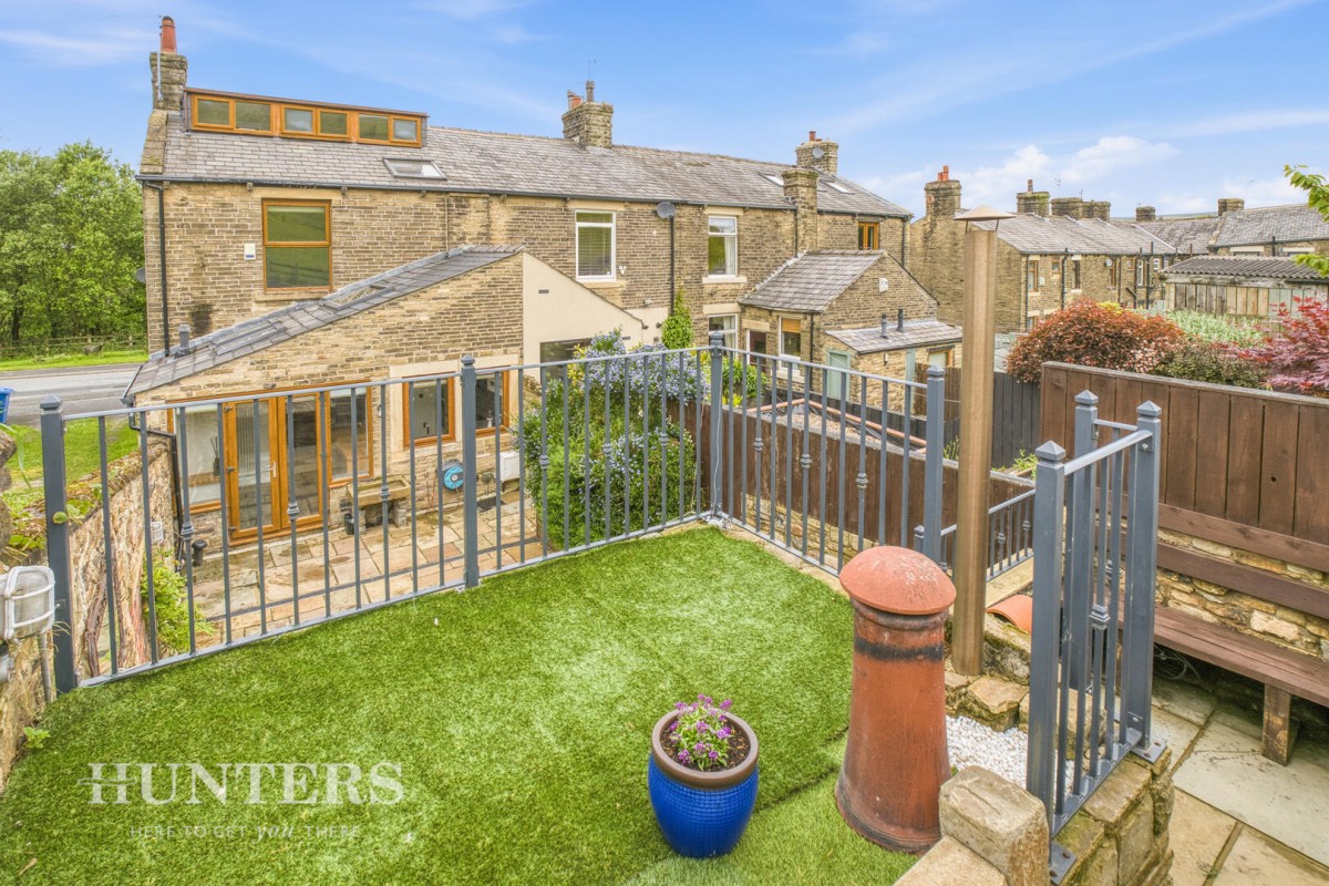Hollingworth Road, Littleborough, OL15 0AU
