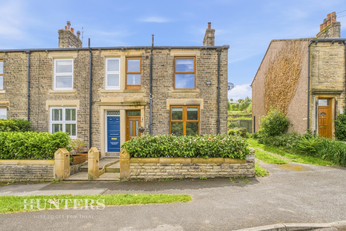 Hollingworth Road, Littleborough, OL15 0AU