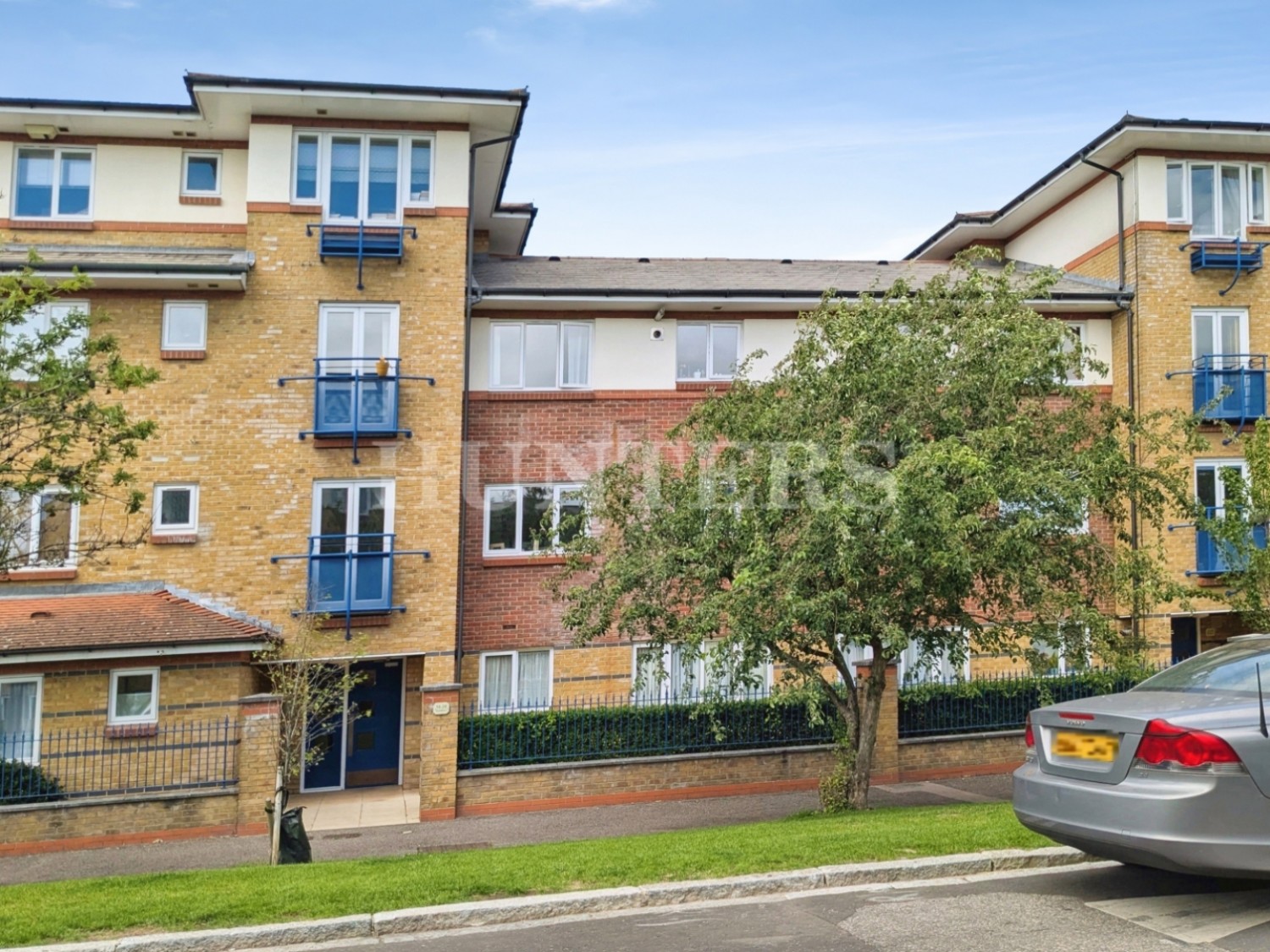 Myddleton Avenue, London, N4