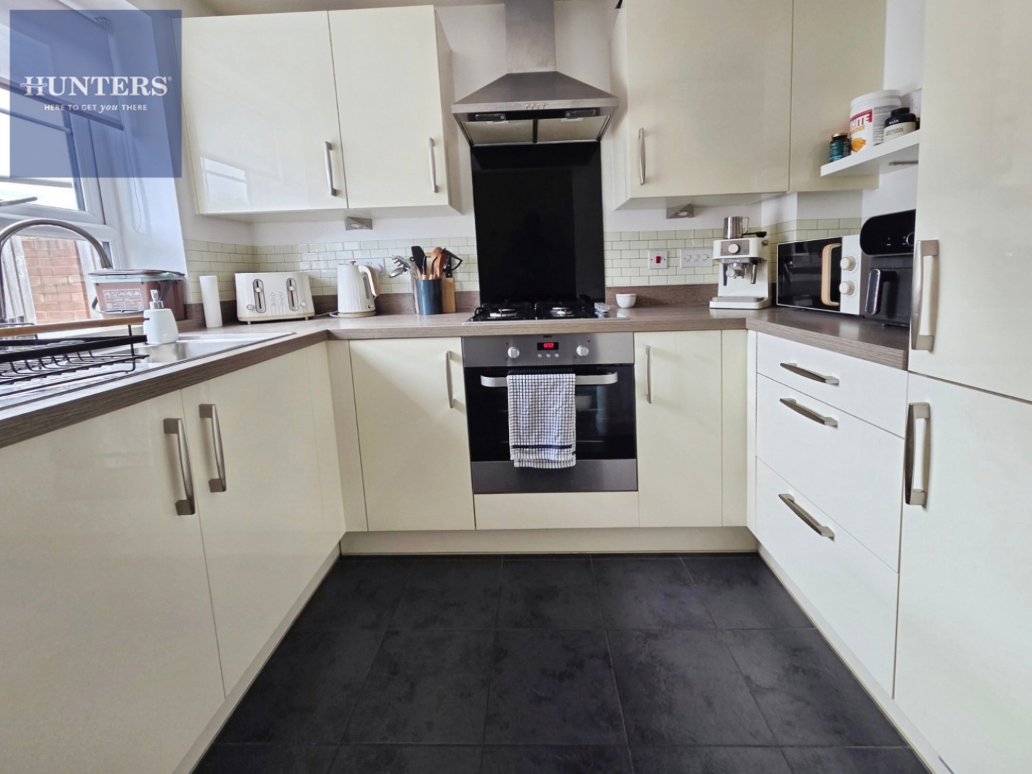 2 bedroom House for sale in Tal Garreg, Bridgend