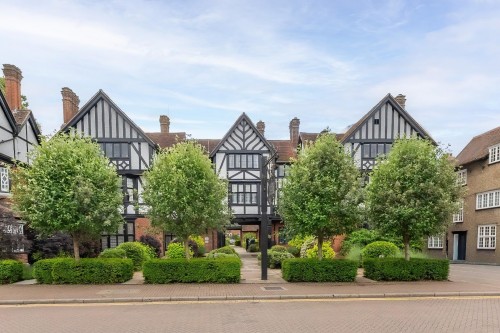 Rothschild Place, Tring