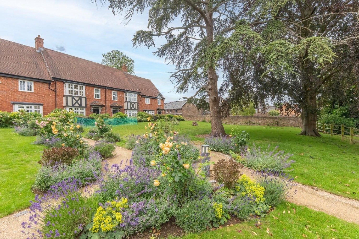 Rothschild Place, Tring