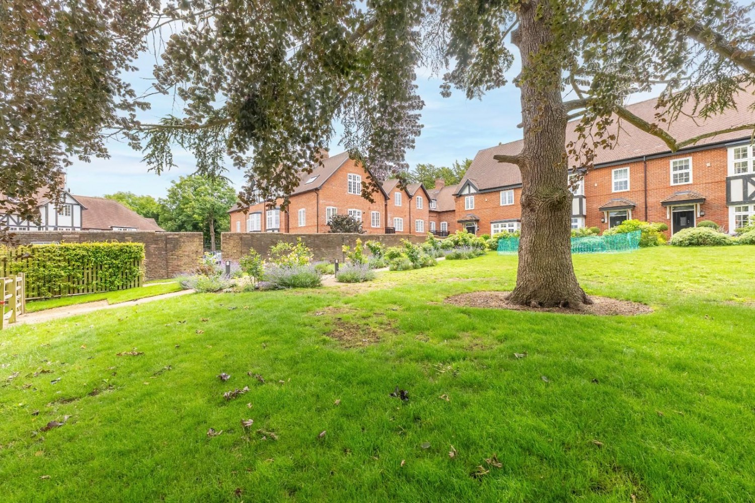Rothschild Place, Tring