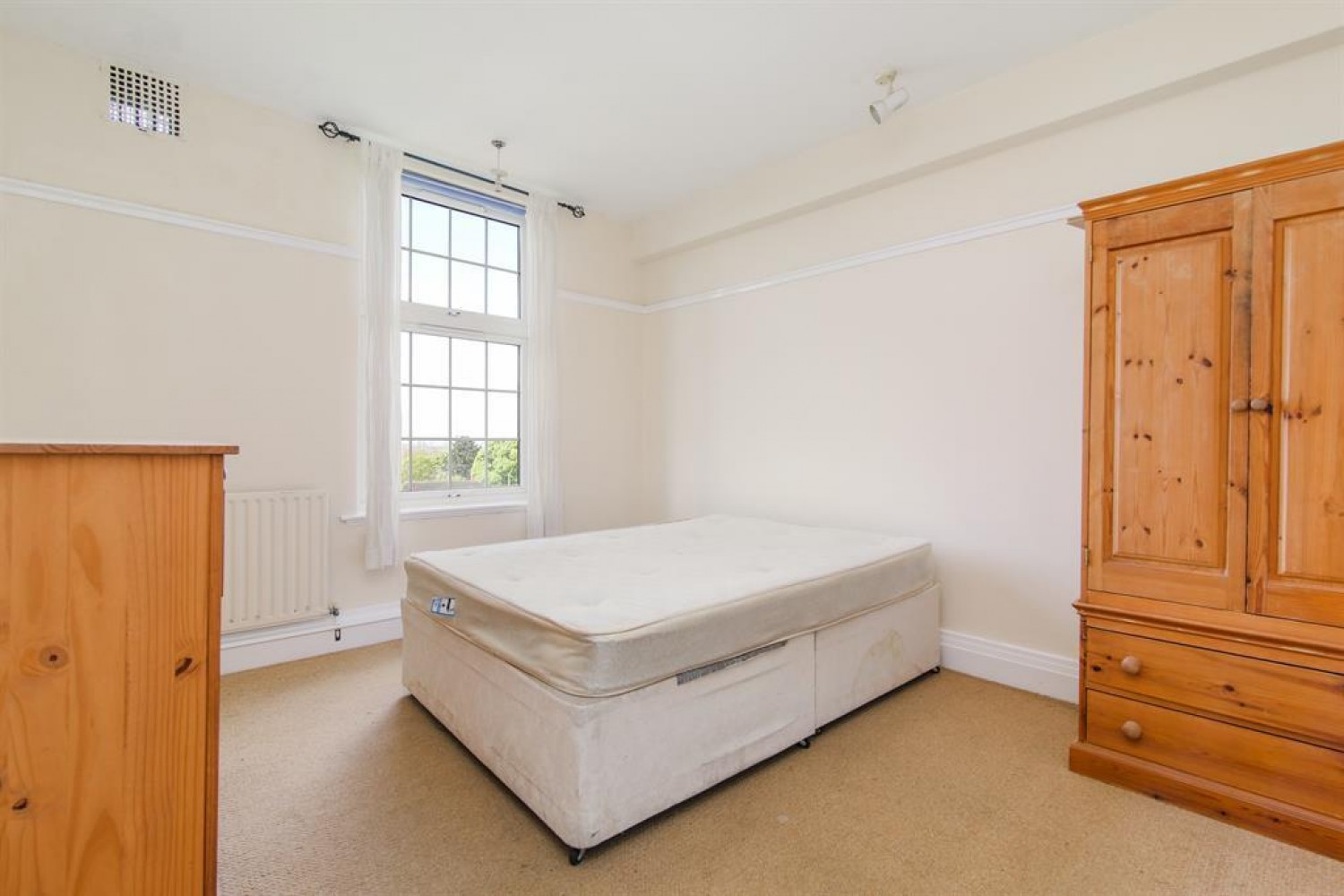 Streatham Hill, London, SW2 4RH