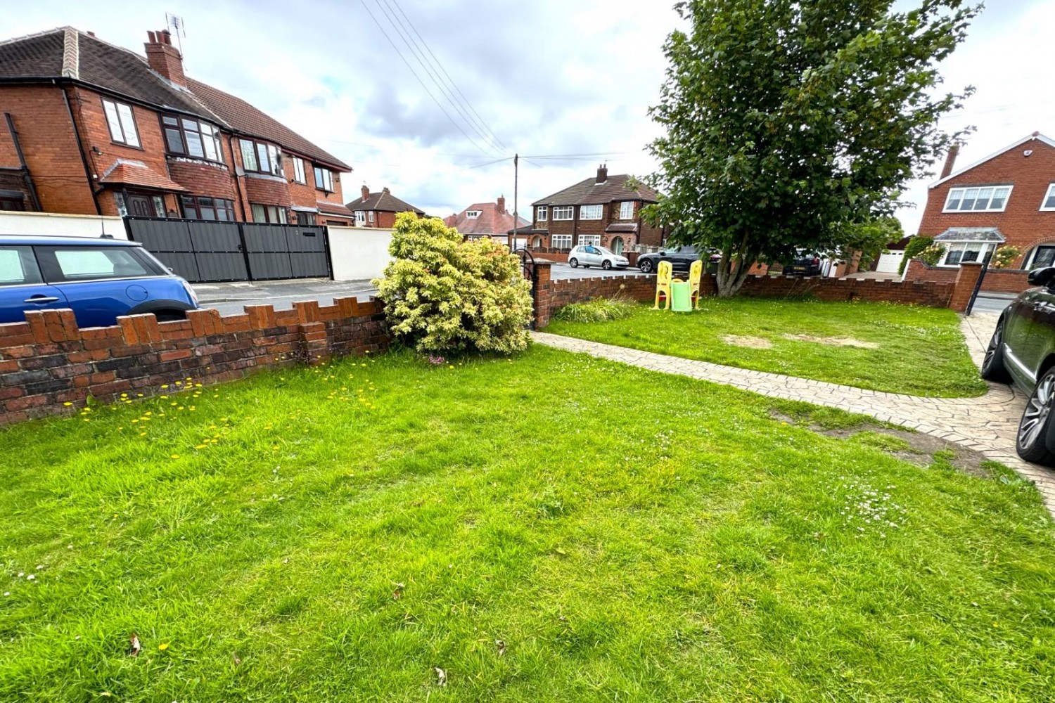 West Farm Avenue, Leeds