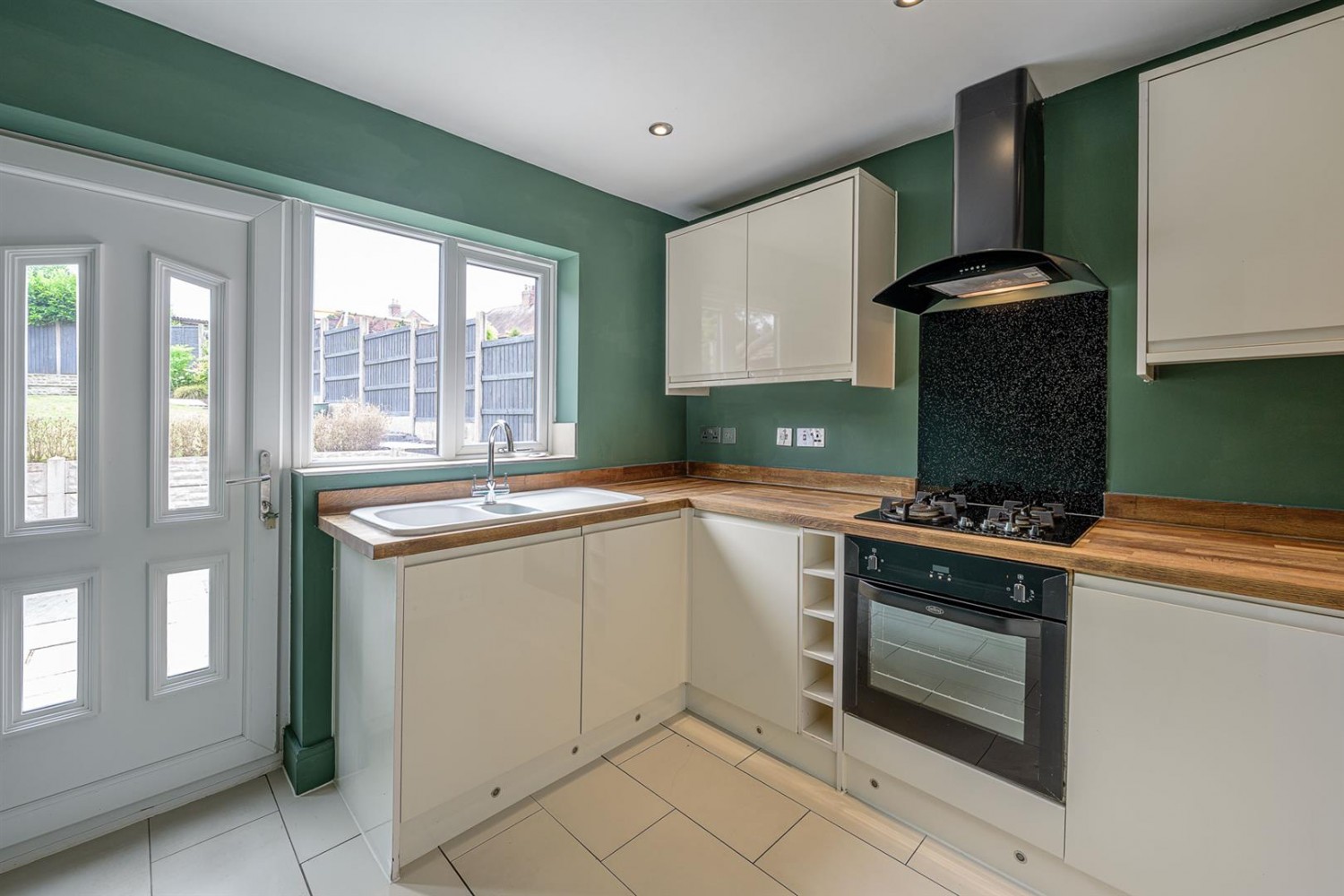 Bells Lane, Wordsley, DY8 5DG
