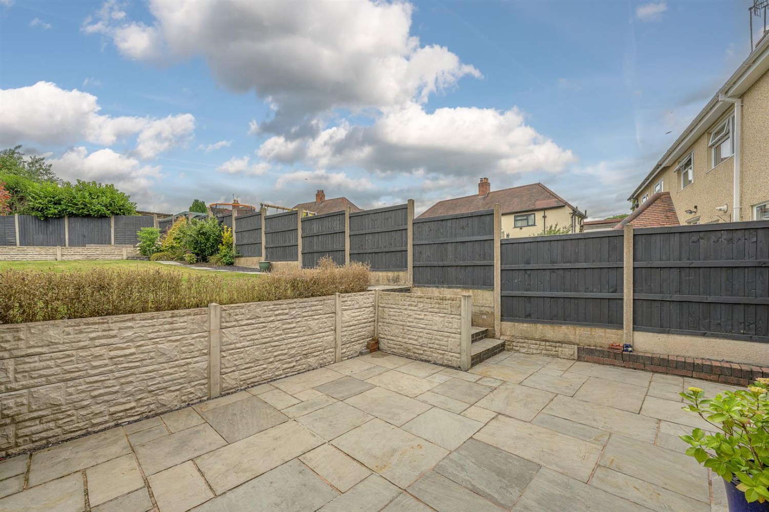 Bells Lane, Wordsley, DY8 5DG