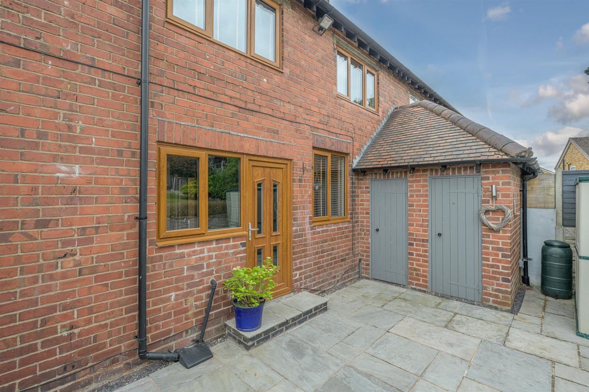 Bells Lane, Wordsley, DY8 5DG