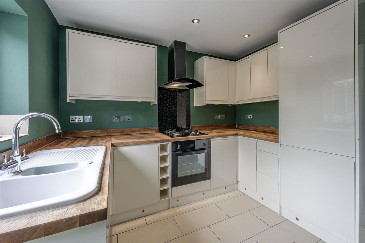 Bells Lane, Wordsley, DY8 5DG