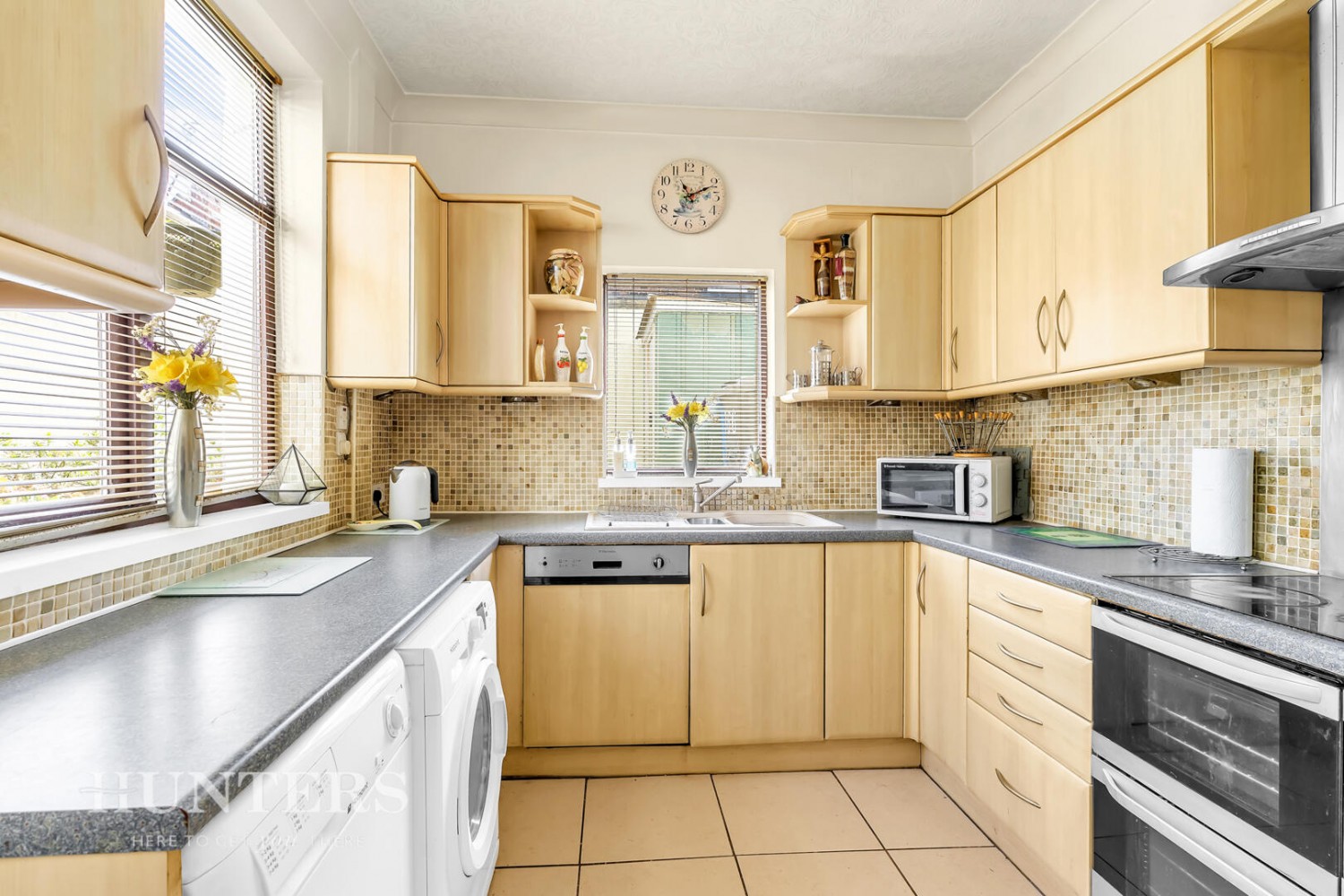 2 bedroom House for sale in Ripponden Road, Oldham