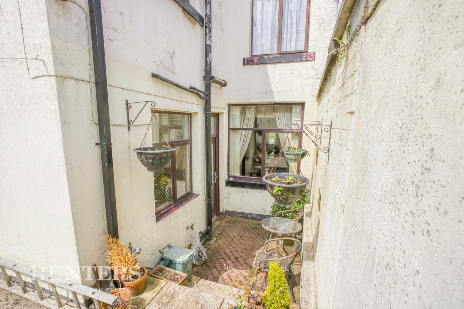 2 bedroom House for sale in Ripponden Road, Oldham