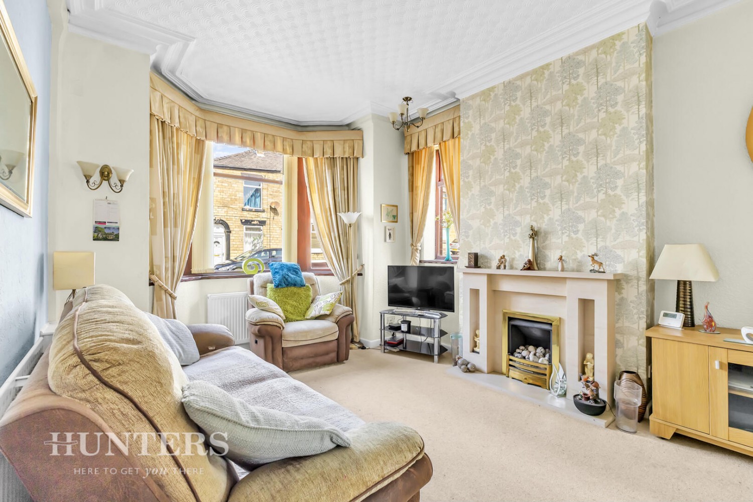 2 bedroom House for sale in Ripponden Road, Oldham