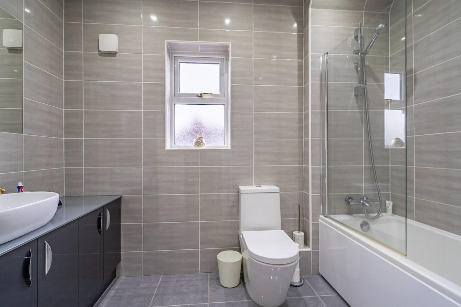 4 bedroom House for sale in Lakeside, Acaster Malbis, York