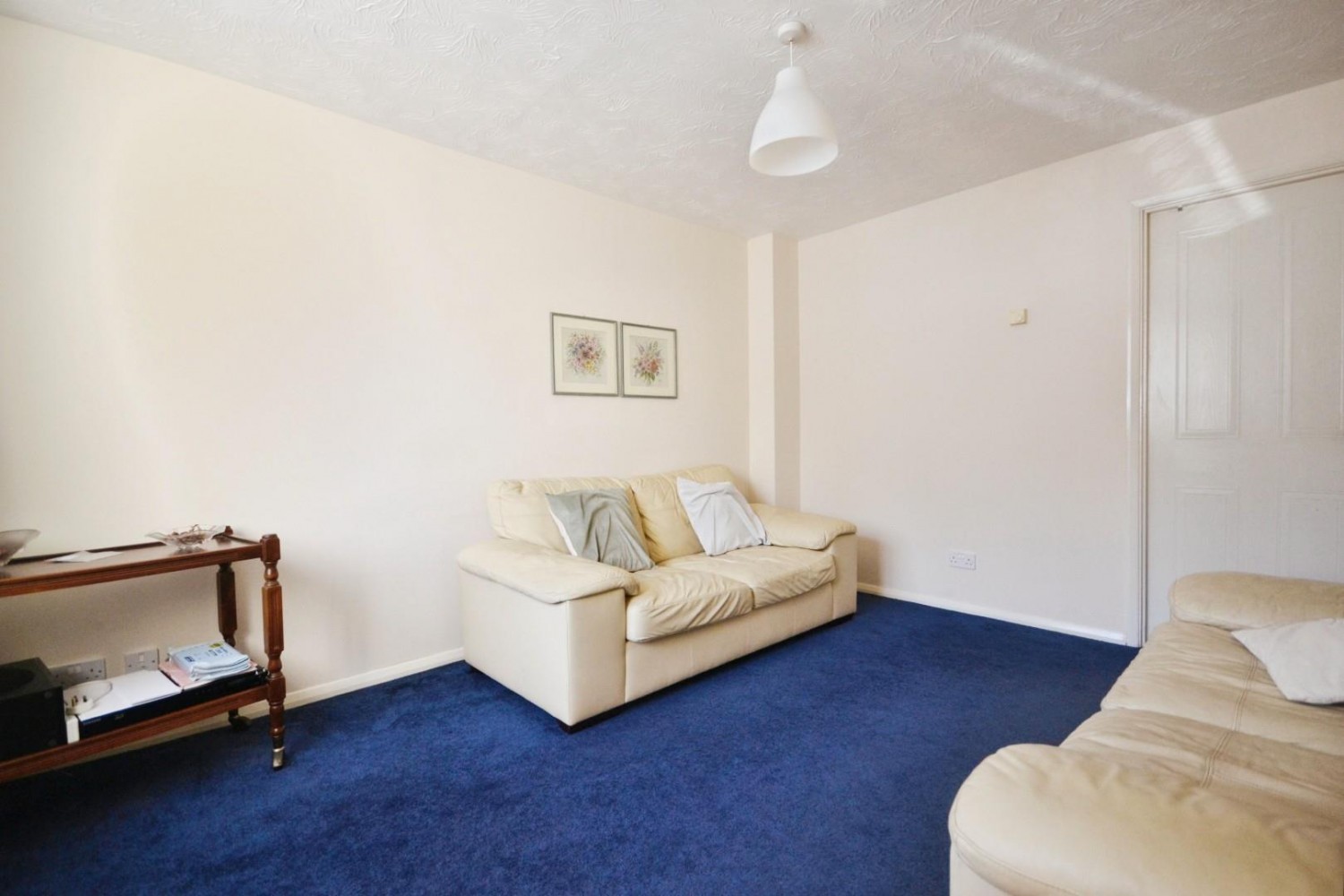 4 bedroom House to let in Elm Park, Reading