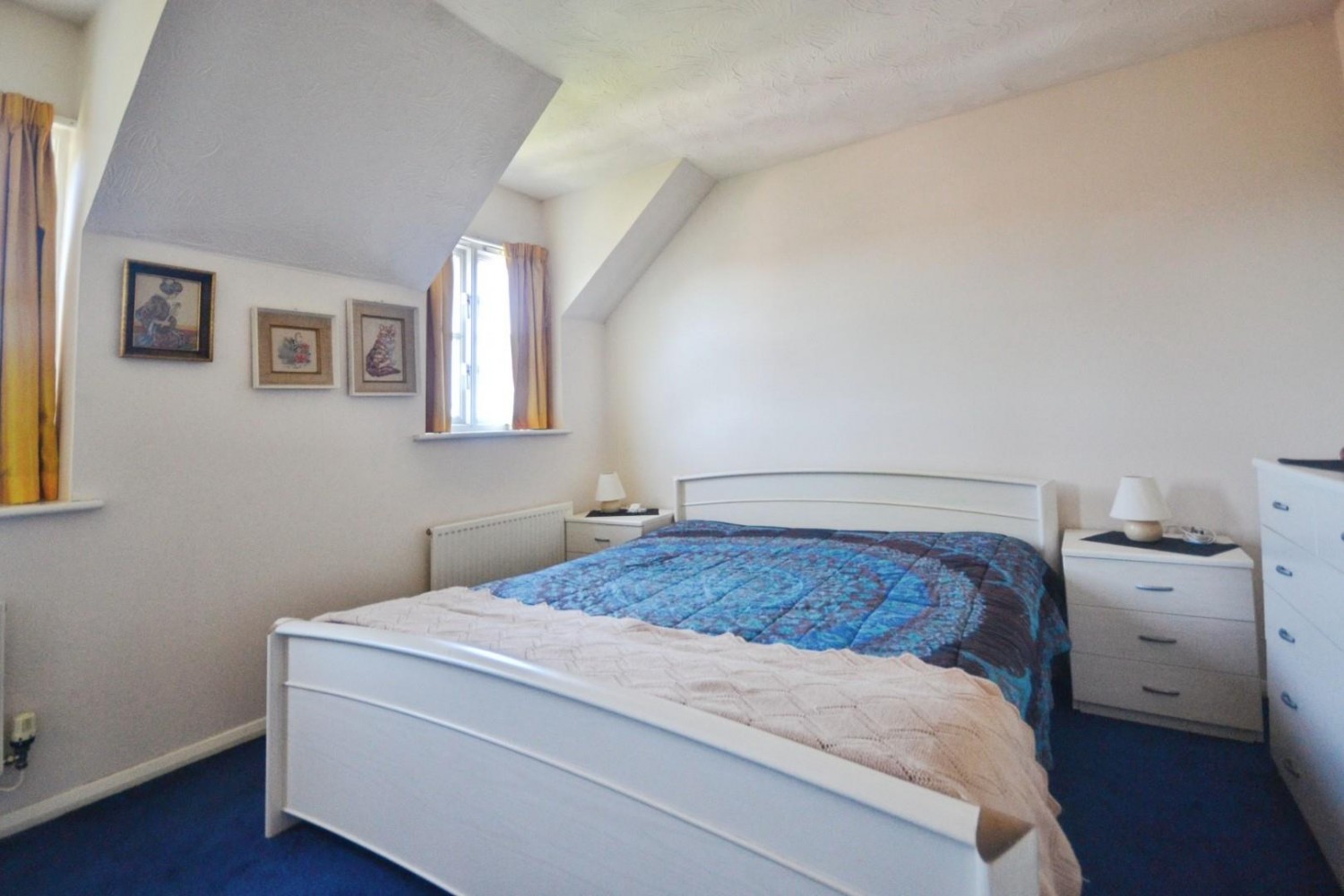 4 bedroom House to let in Elm Park, Reading