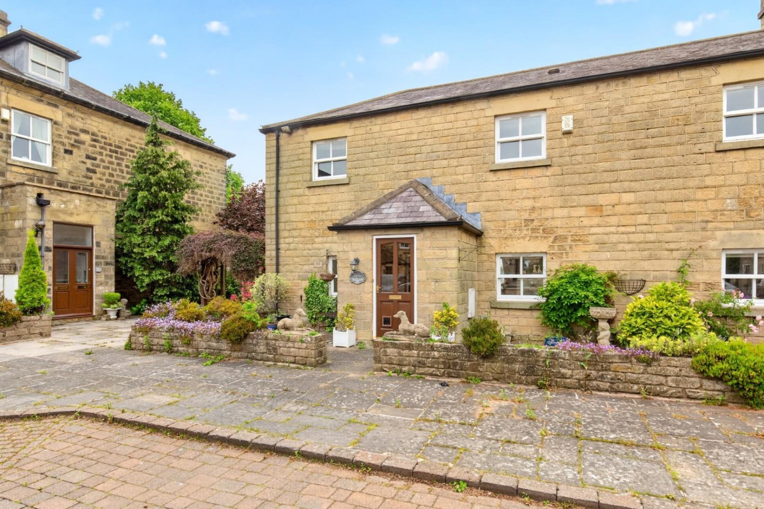 Harrogate Road, Harewood, Leeds