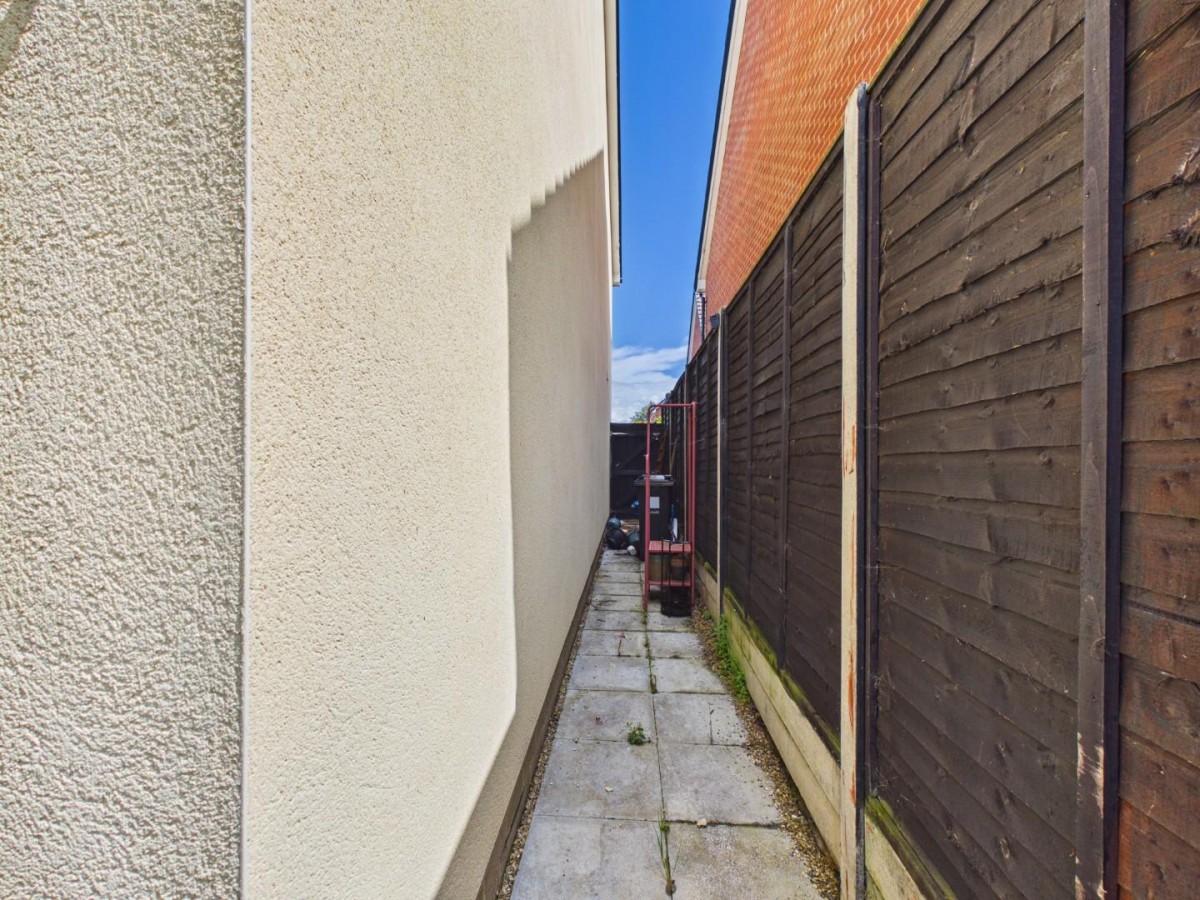 Haybob Road, Thornbury