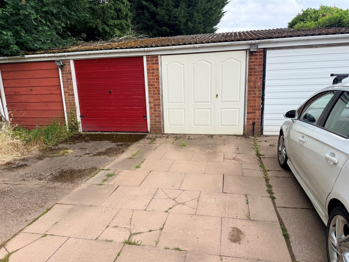 Penfields Road, Stourbridge, DY8 4UR