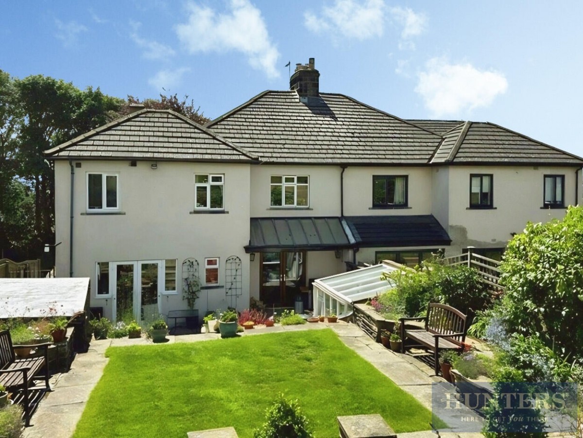 Emmott Drive, Rawdon, Leeds