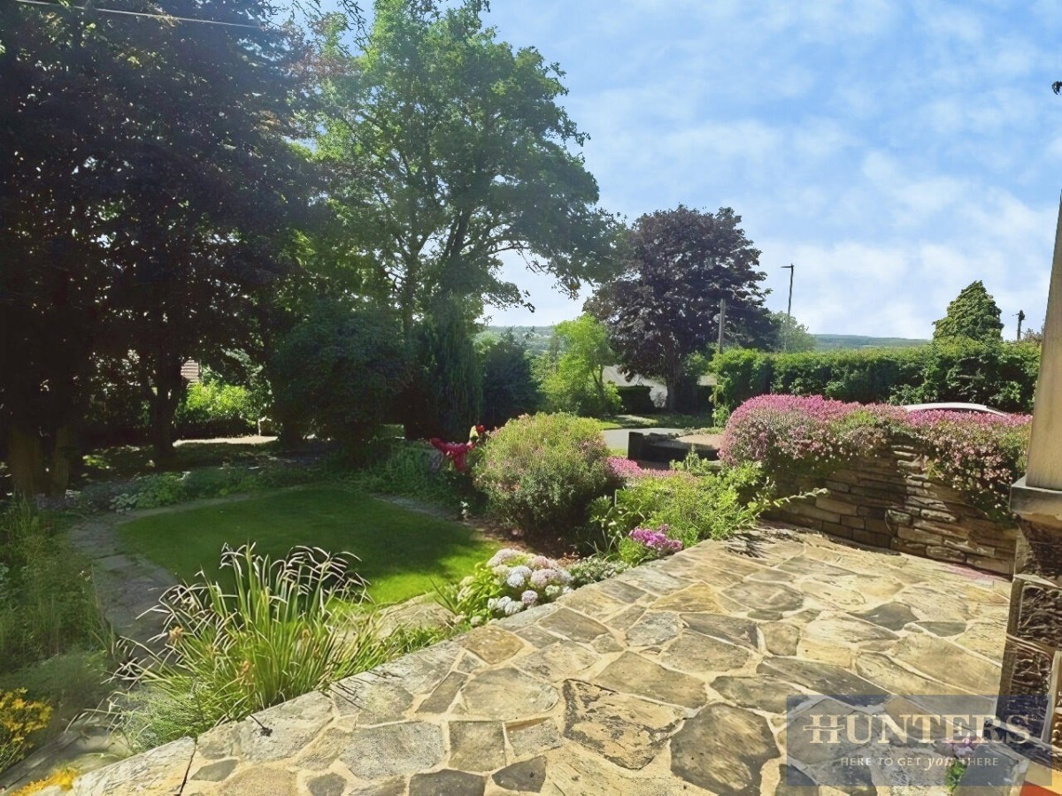 Emmott Drive, Rawdon, Leeds