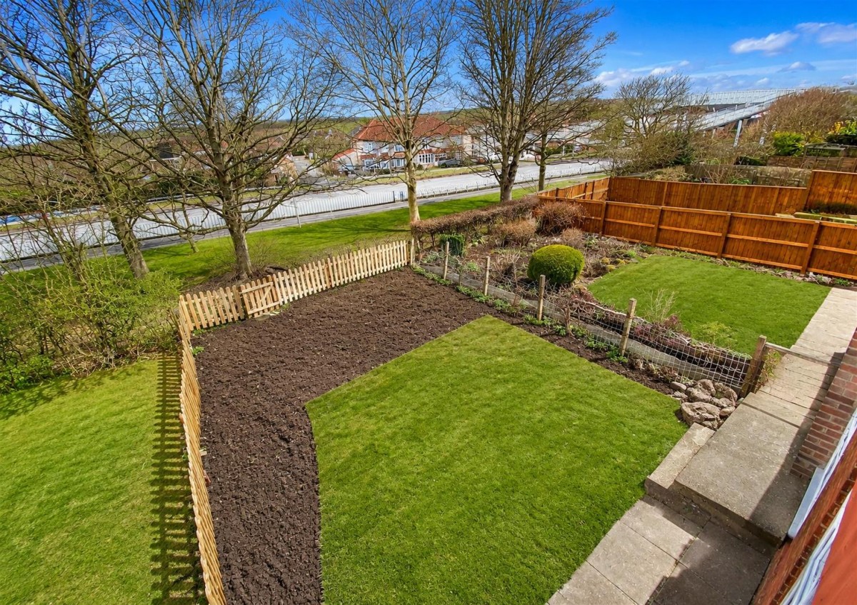 St. Bedes Close, Durham, DH1