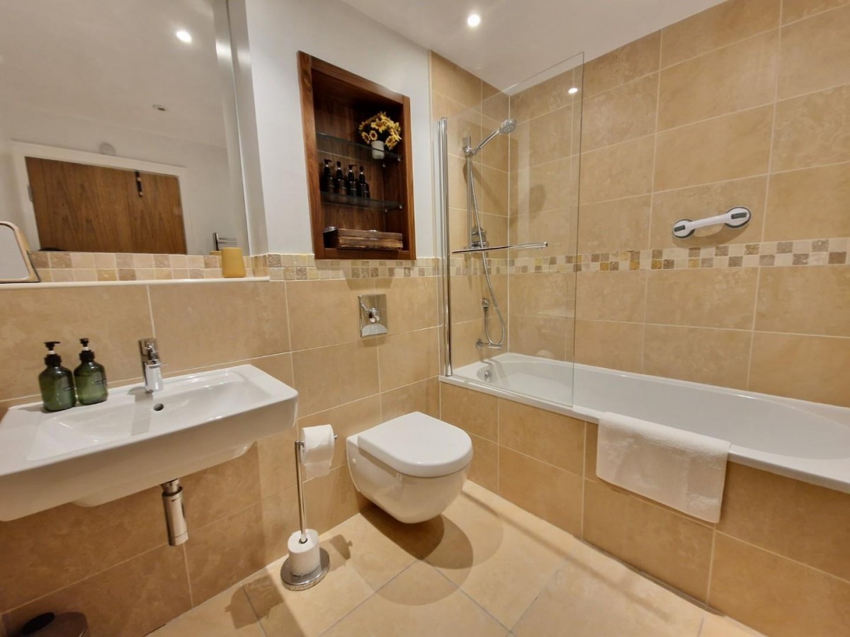 Montpellier Apartments, Parliament Terrace, Harrogate, HG1 2QY