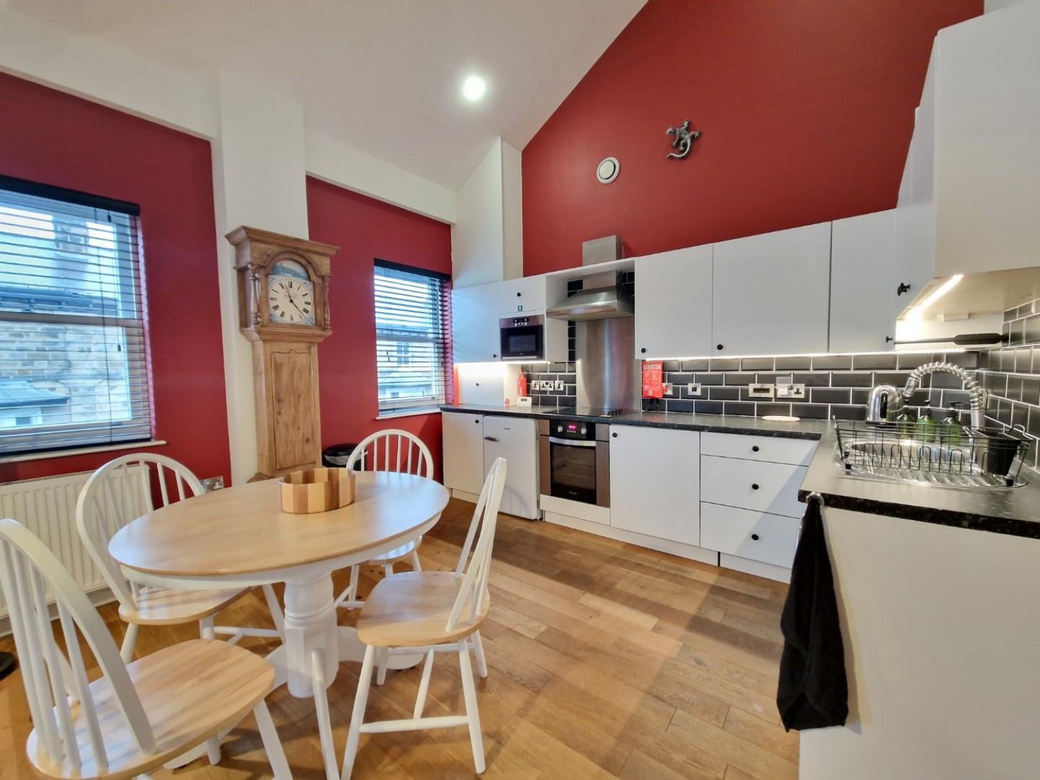 Montpellier Apartments, Parliament Terrace, Harrogate, HG1 2QY