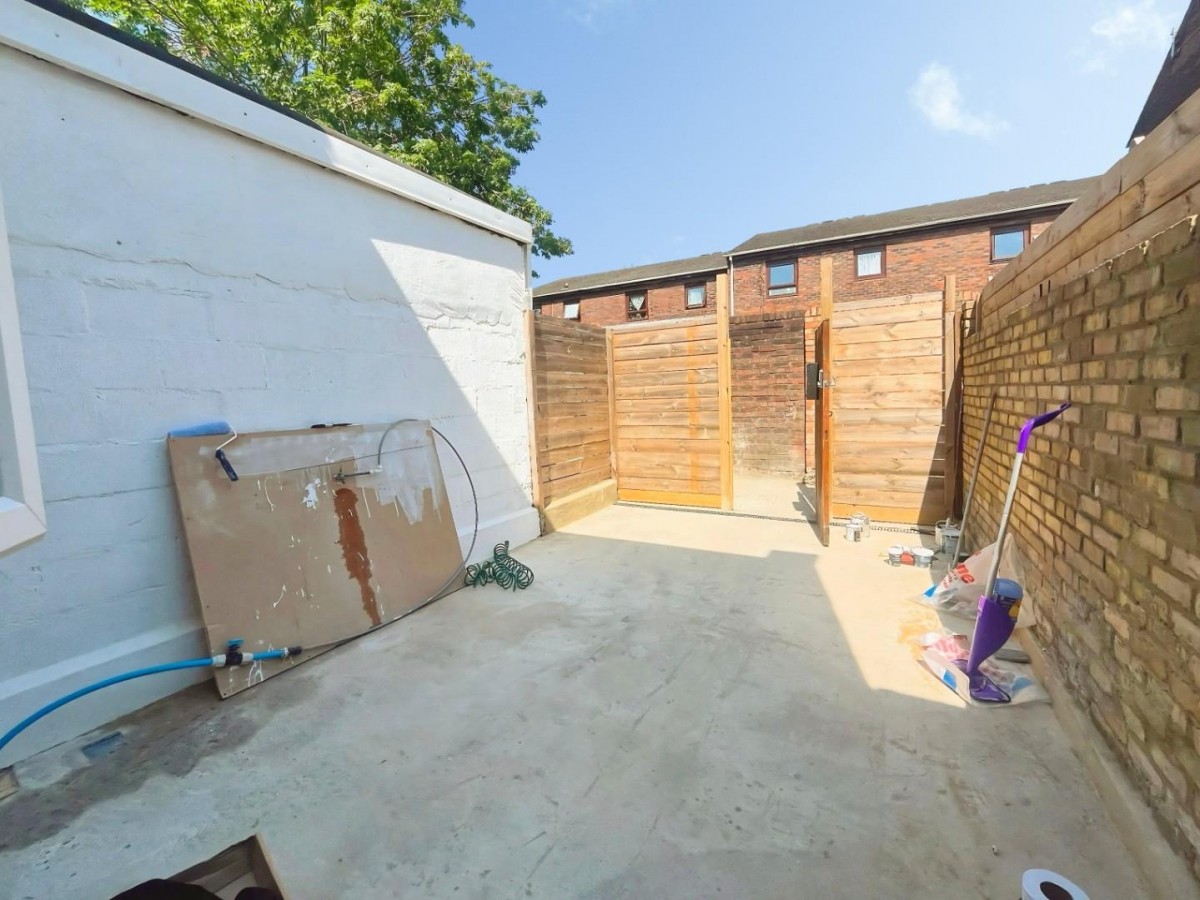 Windmill Road, Brentford, TW8 0QQ