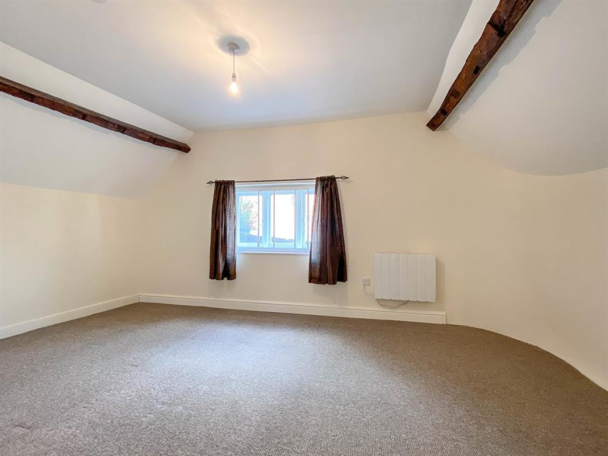 Long Street, Dursley, GL11 4HL