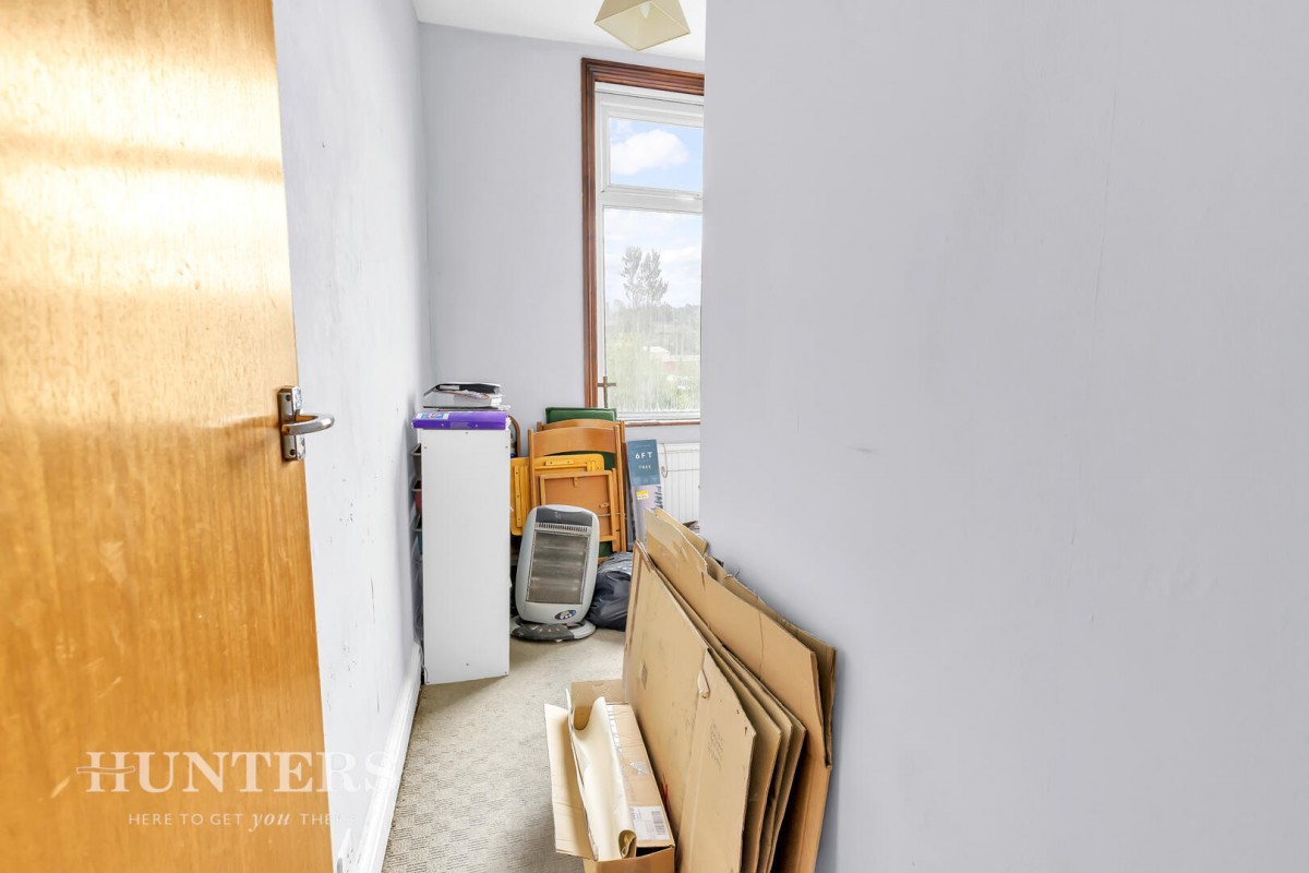 Centre Vale, Littleborough, OL15 9EL