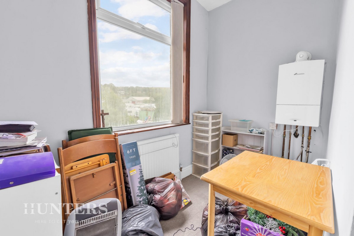 Centre Vale, Littleborough, OL15 9EL