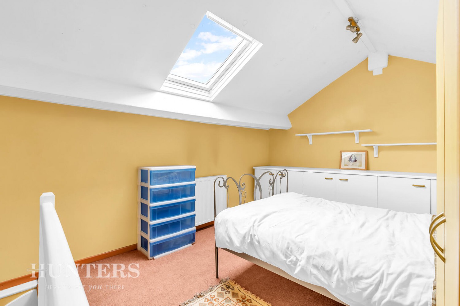 Centre Vale, Littleborough, OL15 9EL