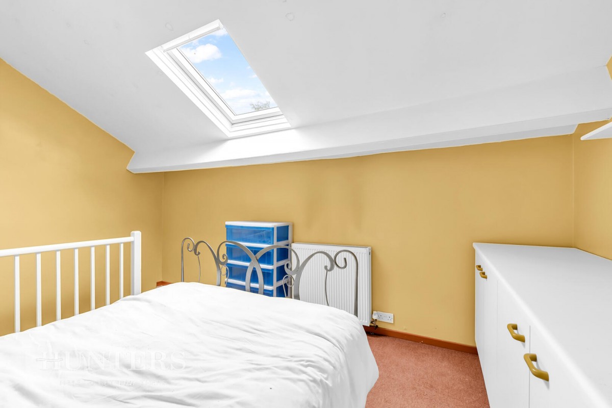 Centre Vale, Littleborough, OL15 9EL