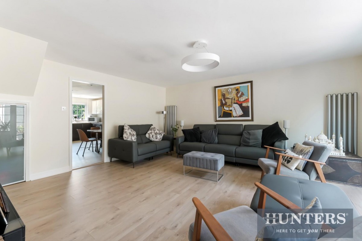 Grafton Road, Worcester Park, KT4 7HF