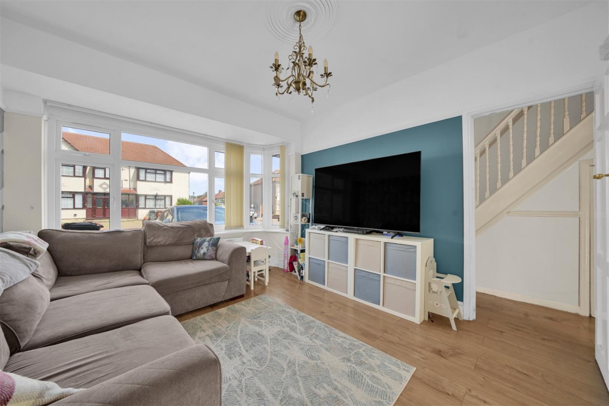 Stanley Avenue, Dagenham, RM8
