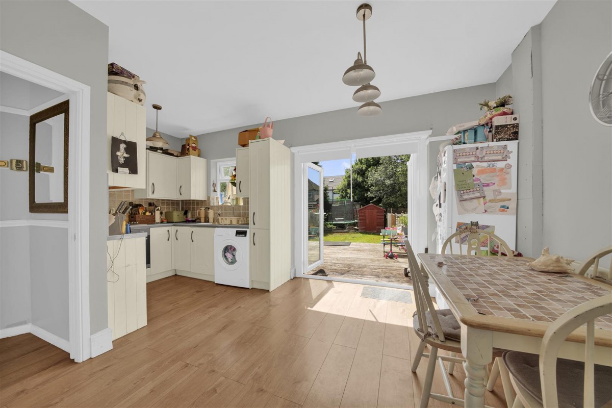 Stanley Avenue, Dagenham, RM8